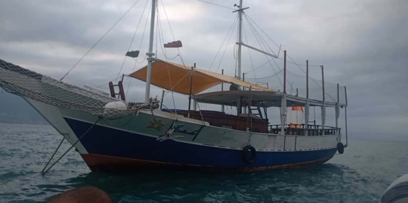 Aluguel de Escuna em São Sebastião