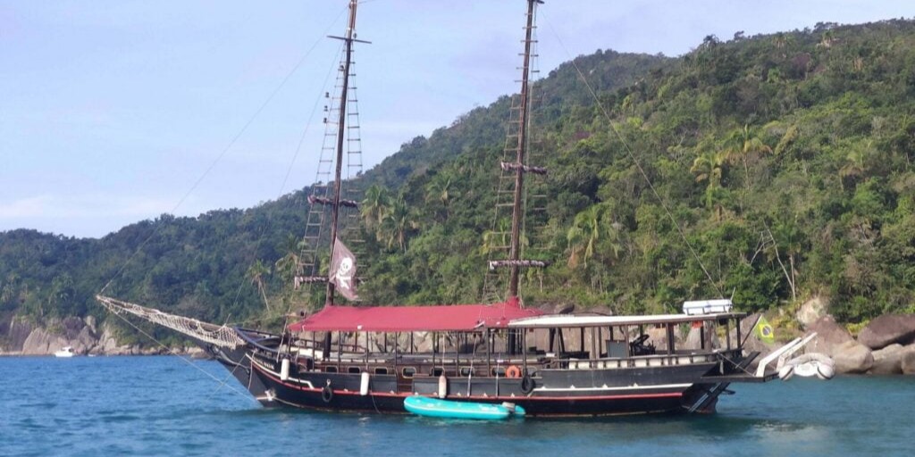 Aluguel de Escuna em São Sebastião