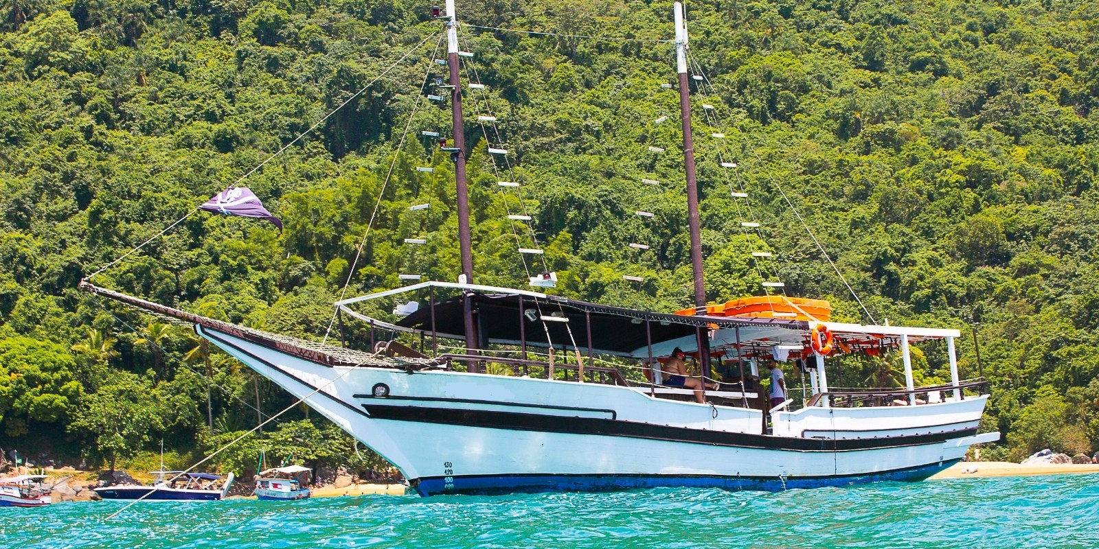 Aluguel de Escuna em São Sebastião