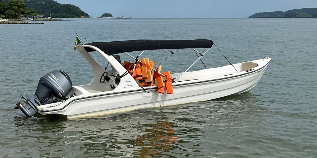 Aluguel de Lancha CF em São Sebastião